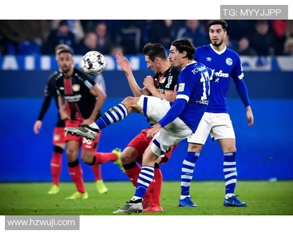 沙尔克与勒沃库森激战正酣谁能在德甲赛场上笑到最后